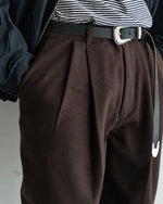 モデル 身長175cm　体重69kg / 着用カラー Dark Brown