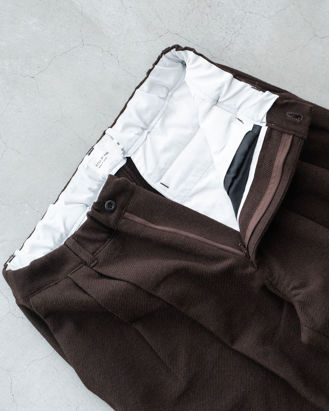 【STILL BY HAND】Cotton Wool 2tuck Trousers