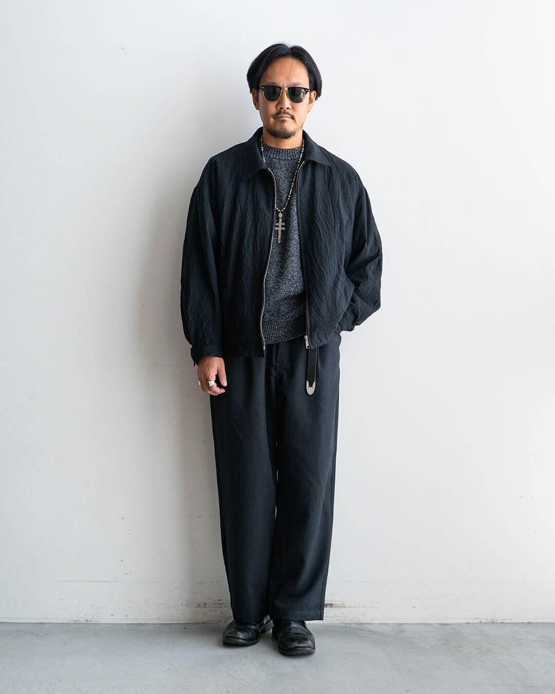 モデル 身長175cm 体重69kg / 着用サイズ 46 着用カラー Charcoal