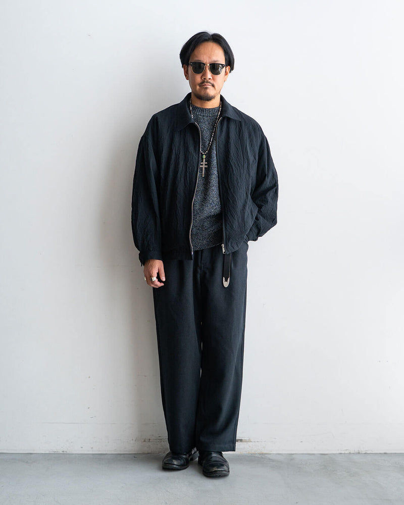 モデル 身長175cm 体重69kg / 着用サイズ 46 着用カラー Charcoal