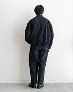 モデル 身長175cm 体重69kg / 着用サイズ 46 着用カラー Charcoal
