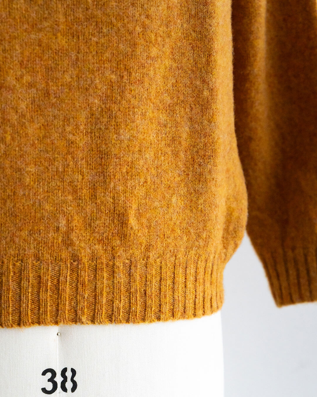 【BRICK】Shetland Wool Shaggy Dog Sweater『Made In Scotland』