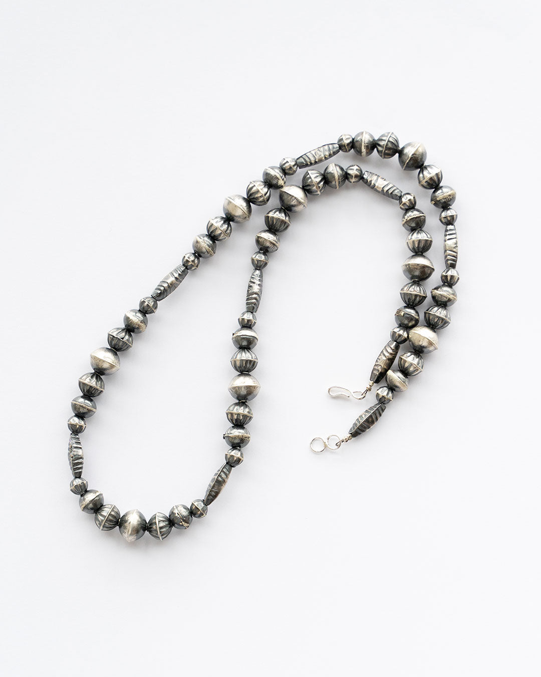 【Indian Jewelry】60-70s Vintage Navajo Pearl Handmade Silver Bead Necklace 『55cm』①