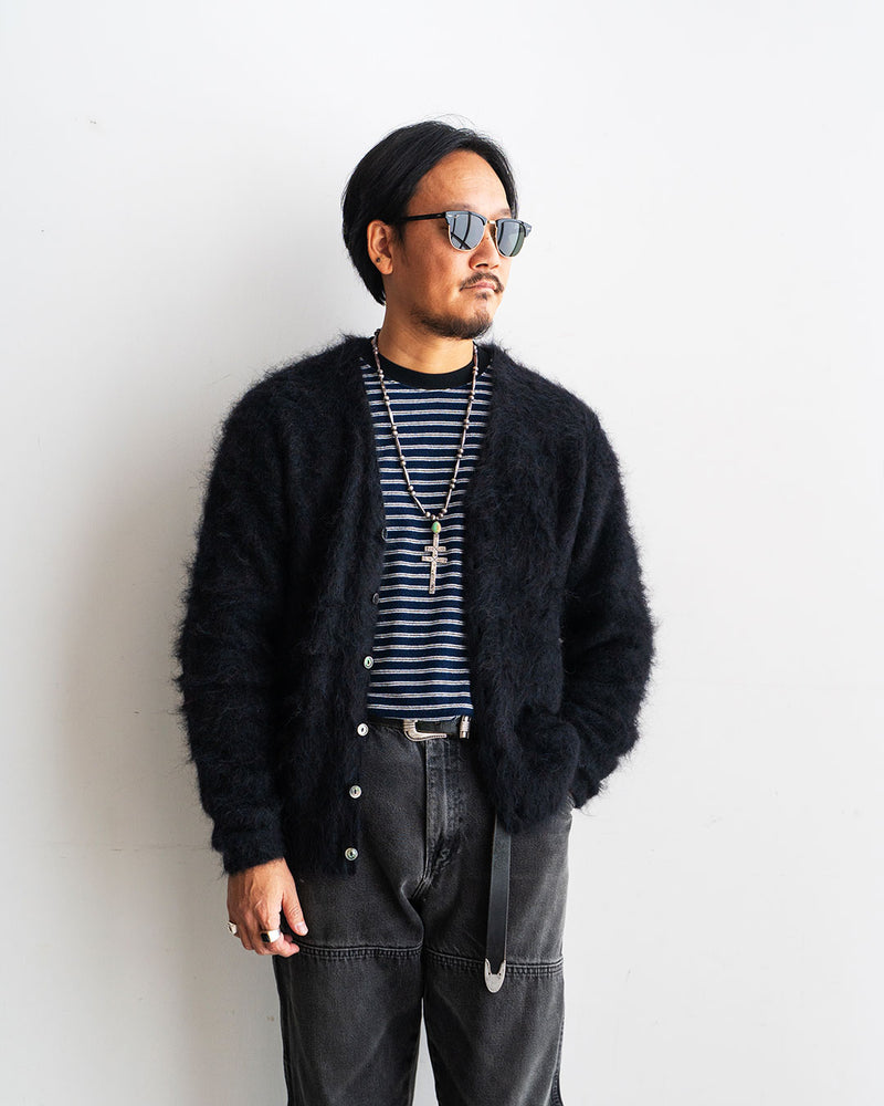 モデル 身長175cm　体重69kg
着用カラー Abstract Black / 着用サイズ One Size