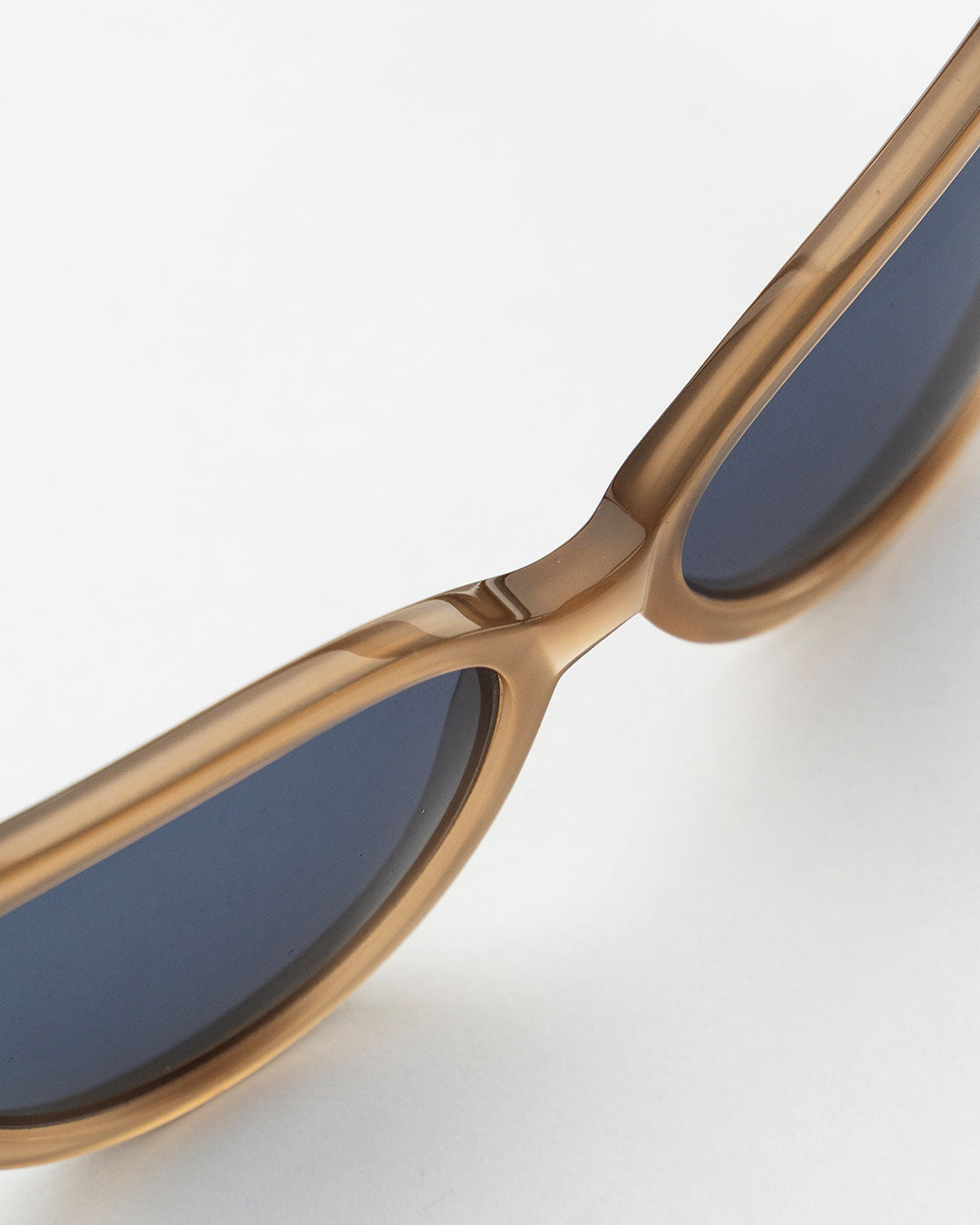 【VINTAGE】90s 『CUTLER AND GROSS』 Cat Eye glasses『Made In Italy』