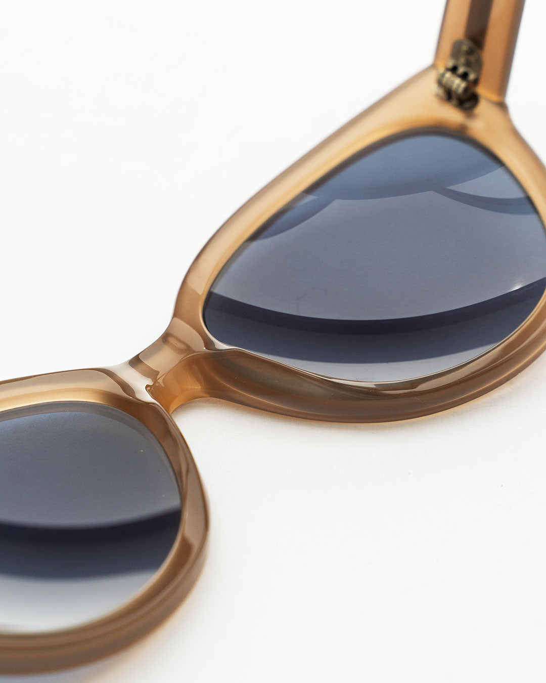【VINTAGE】90s 『CUTLER AND GROSS』 Cat Eye glasses『Made In Italy』