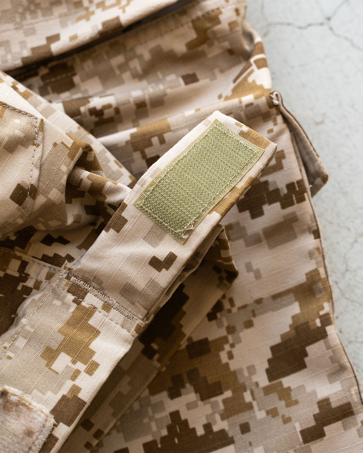 【DEADSTOCK】00s U.S.Special Force AOR1 Level 9 Combat Pants"By Patagonia Mars"