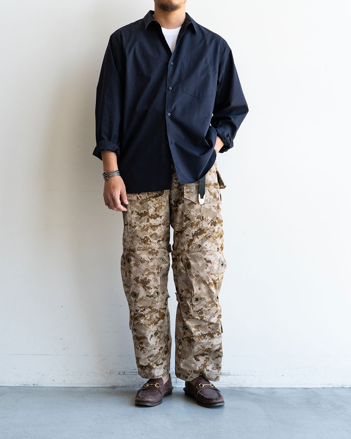 着用モデル: 身長175cm 体重69kg / 着用サイズ:  / COLOR: AOR 1