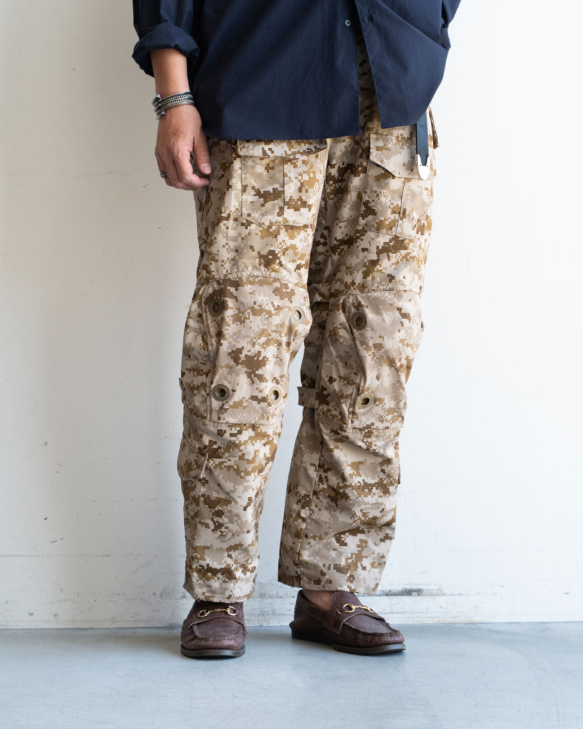 着用モデル: 身長175cm 体重69kg / 着用サイズ:  / COLOR: AOR 1