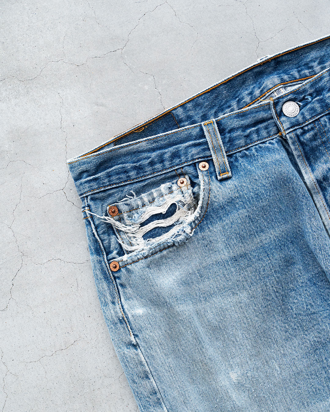 【VINTAGE】90s Levis 501 『Made In USA ＆Very Good Size』『表記W36/L30』②