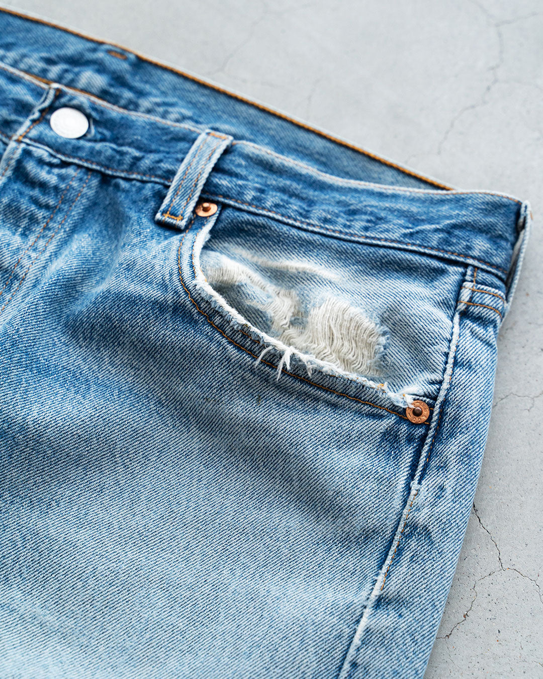 【VINTAGE】90s Levis 501 『Made In USA ＆Very Good Size』『表記W36/L30』③