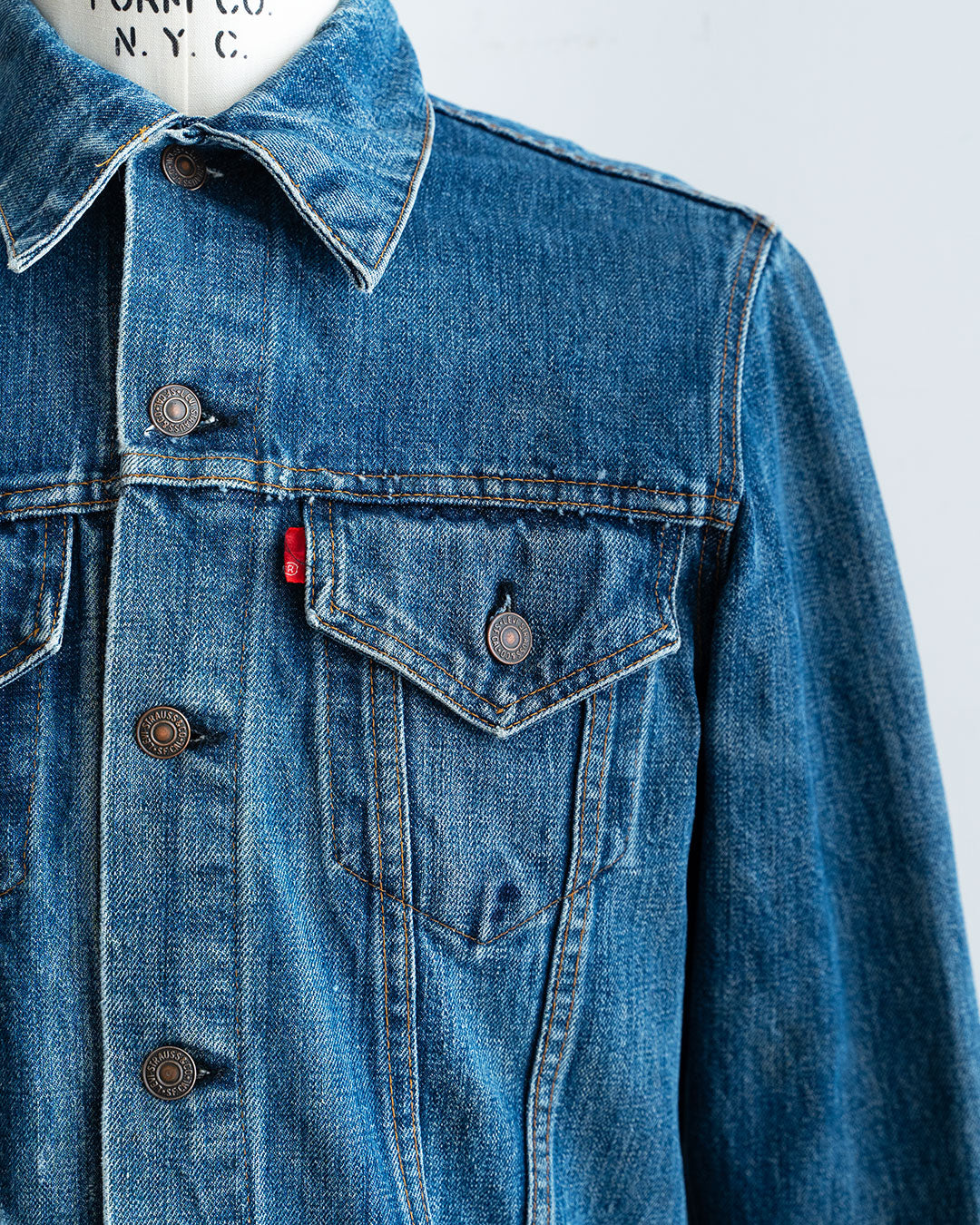 【VINTAGE】70s Levis 70505 Denim Jacket『Good Size』①