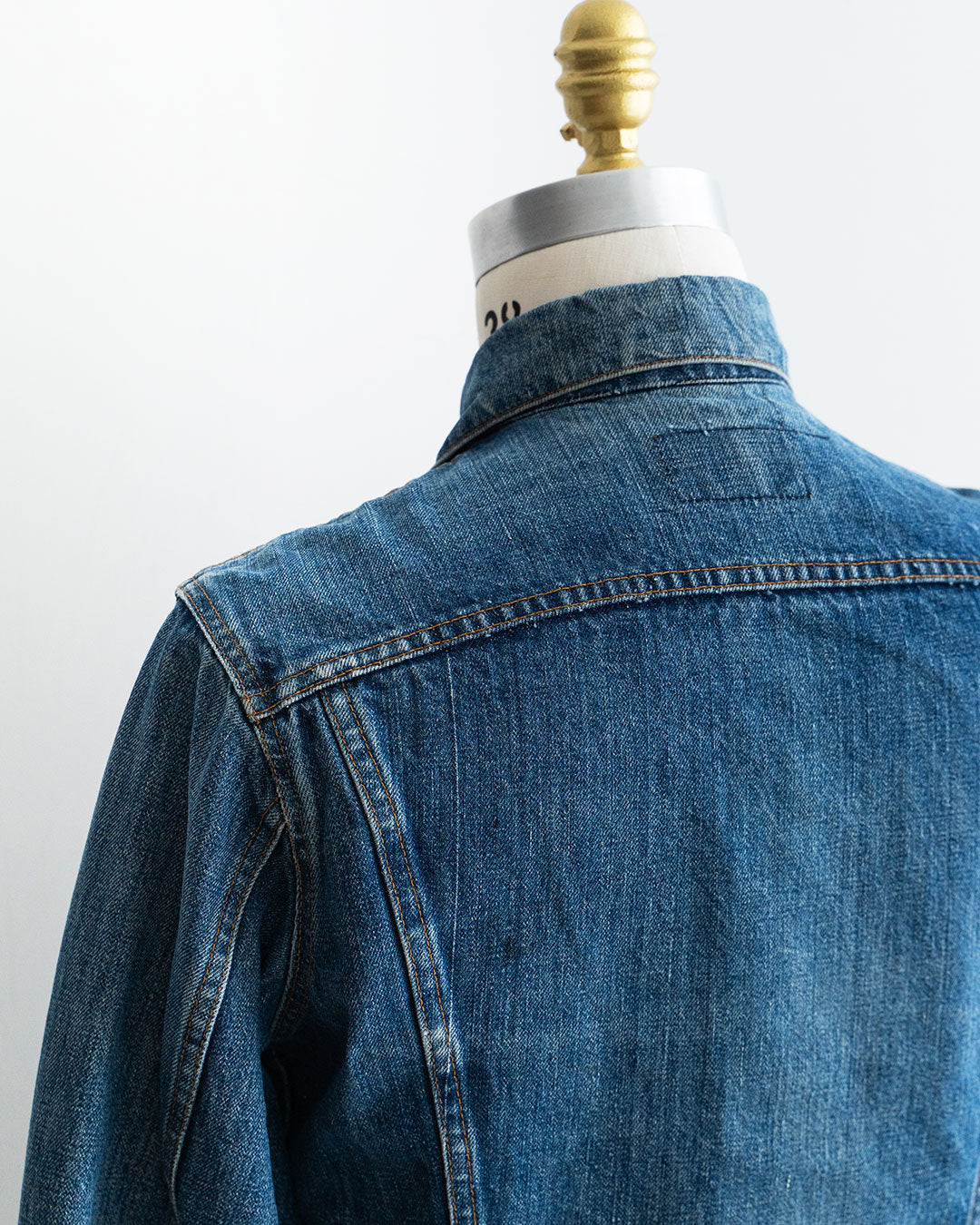 【VINTAGE】70s Levis 70505 Denim Jacket『Good Size』①