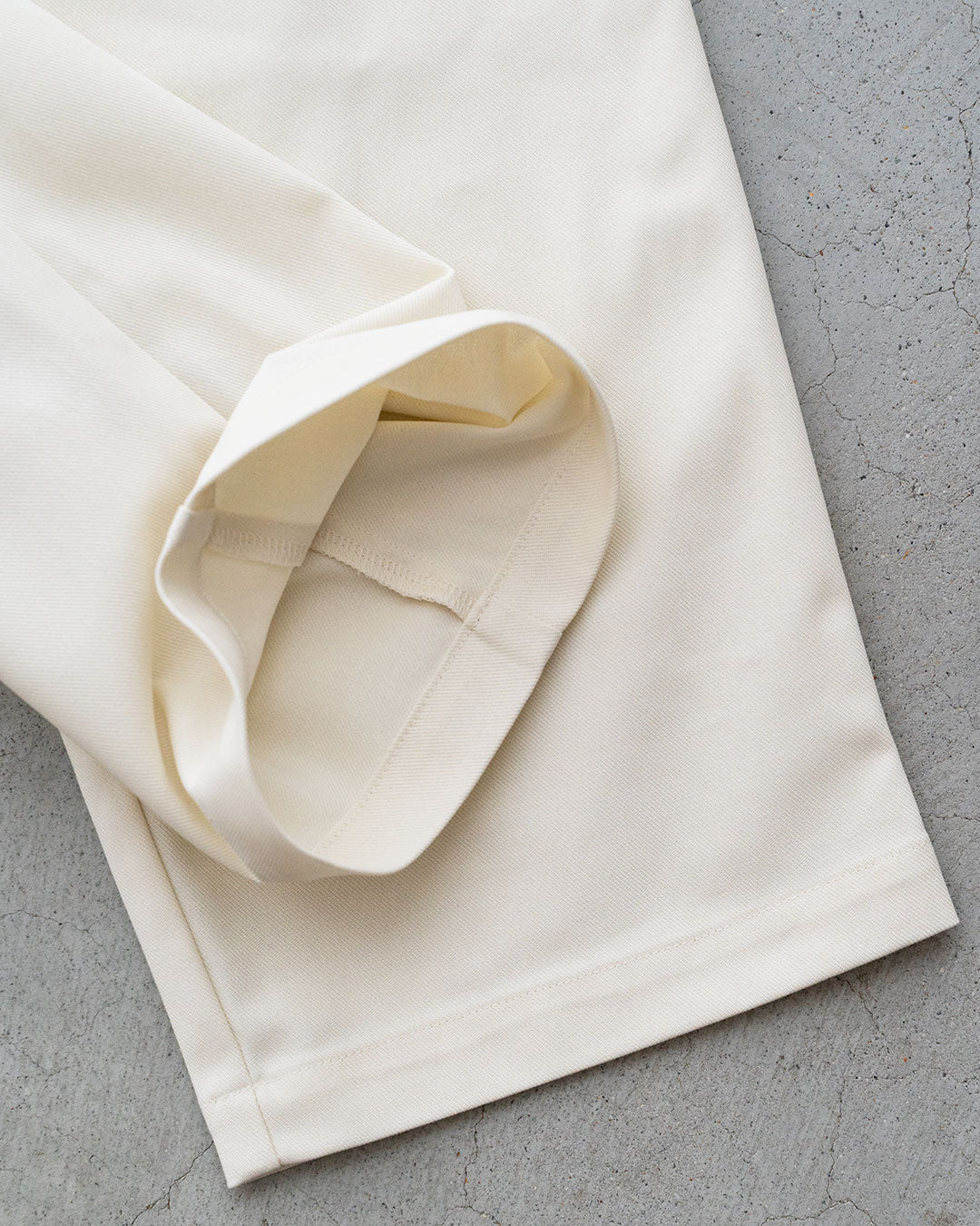 【STILL BY HAND】Deep tuck pressed Trousers