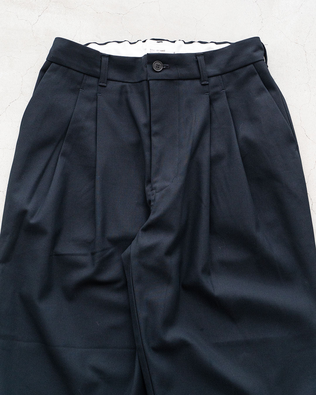 【STILL BY HAND】Deep tuck pressed Trousers
