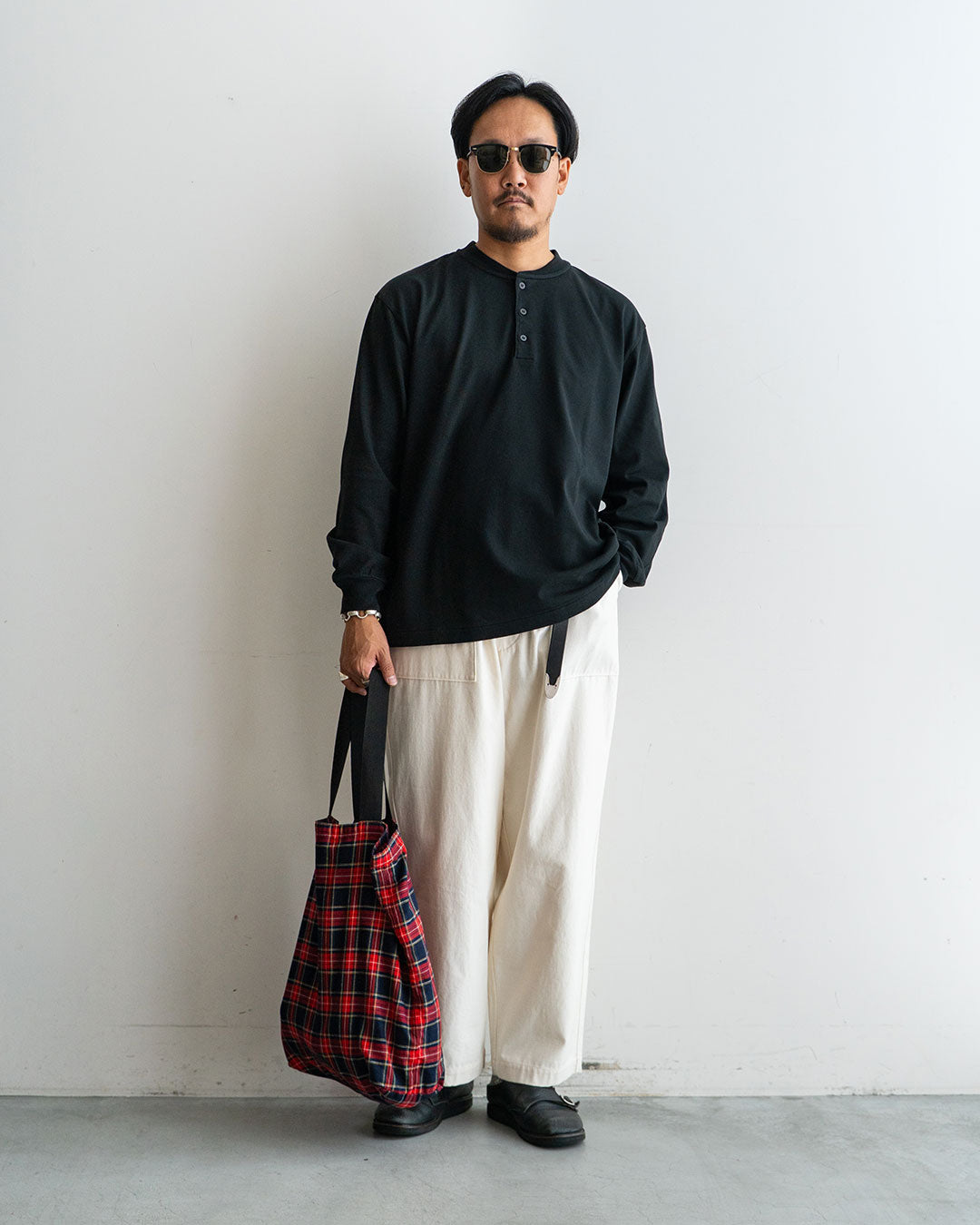 モデル 身長175cm 体重69kg / 着用サイズ 2 / カラー  Black