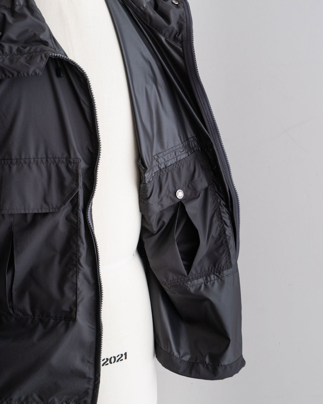 【THE NORTH FACE PURPLE LABEL】Pertex Quantum Mountain Wind Parka