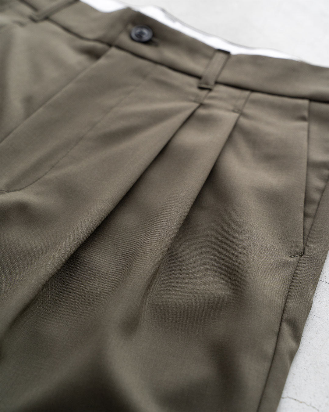 【STILL BY HAND】Summer Wool Shorts