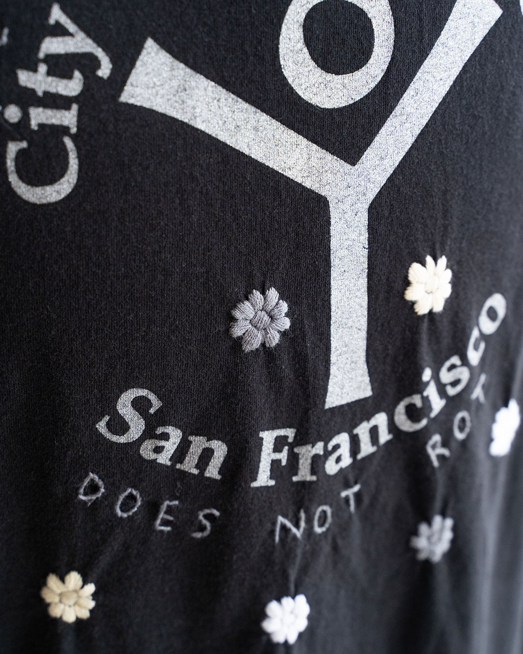 【Oaxaca × City Lights Bookstore】Hand Embroidered L/S T-shirts