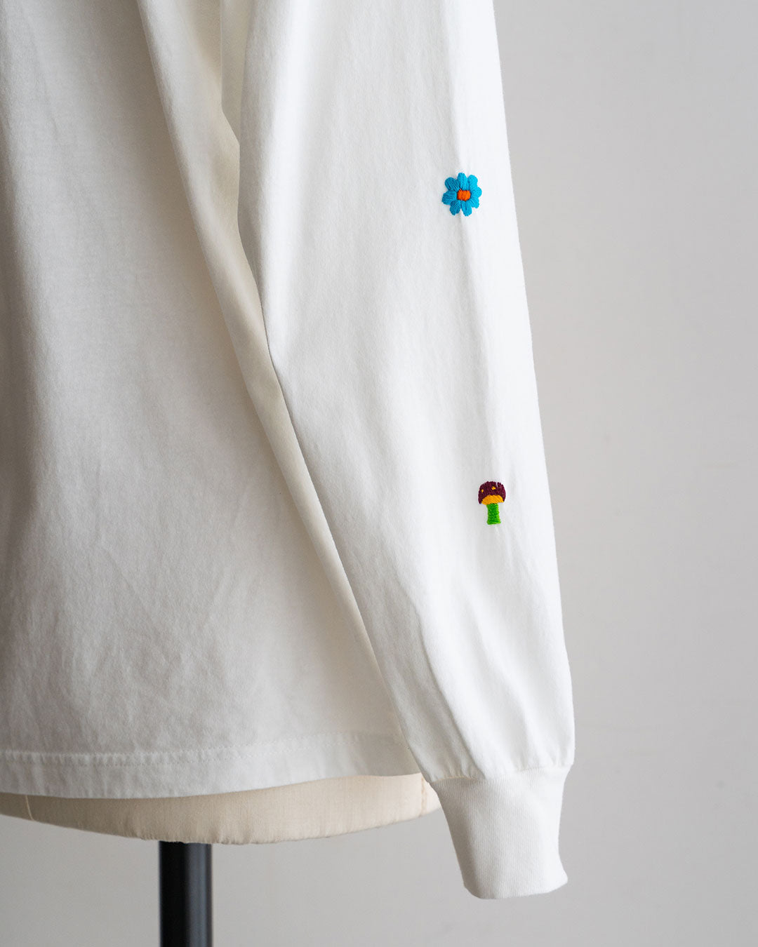 【Oaxaca × City Lights Bookstore】Hand Embroidered L/S T-shirts