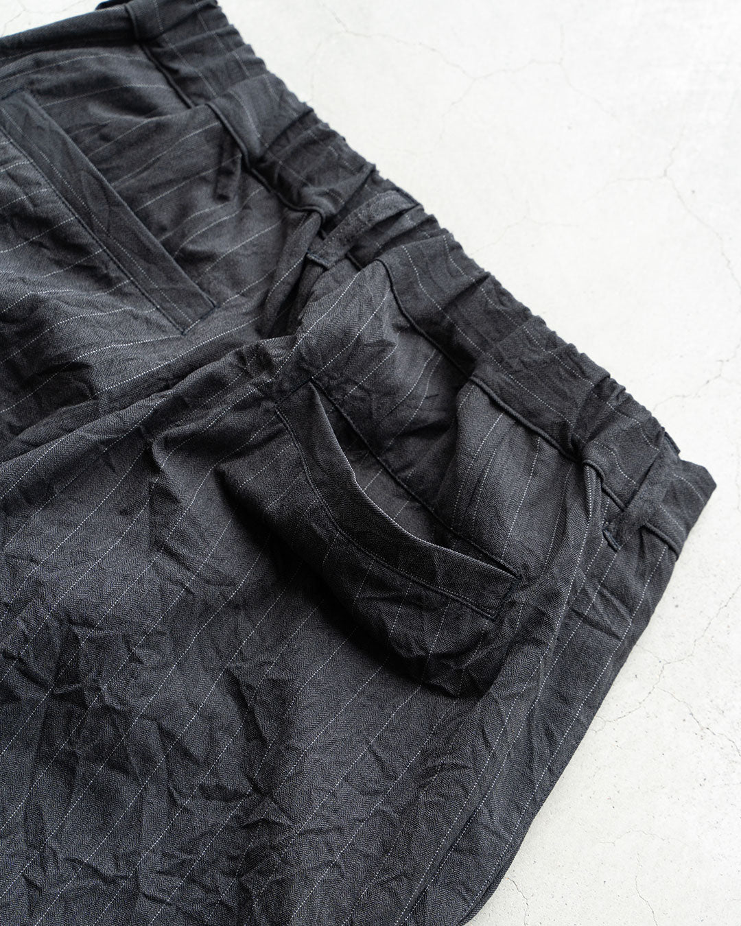 【STILL BY HAND】1 Tuck Crinkled Pants