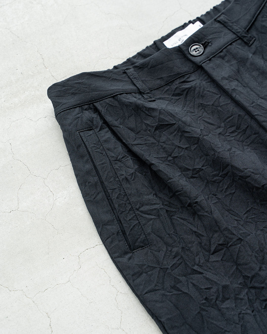 【STILL BY HAND】1 Tuck Crinkled Pants