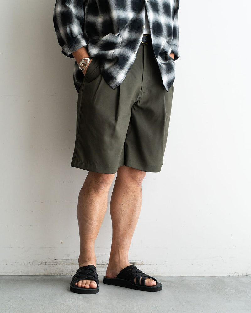 着用モデル 身長175cm 体重69kg / 着用サイズ 46 カラー Olive