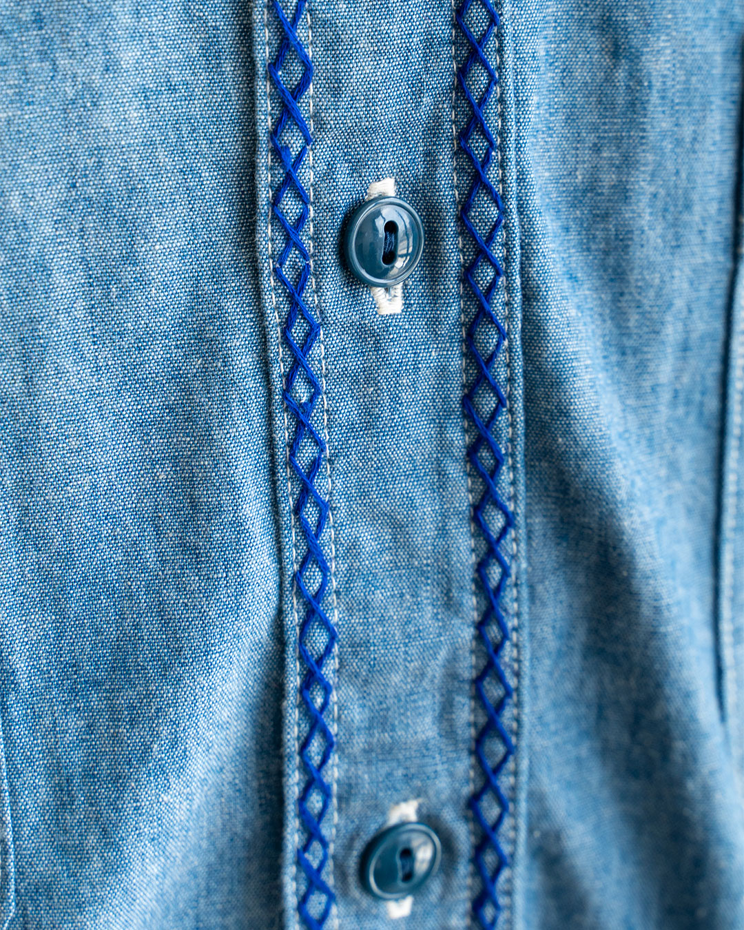 【Behind The River】Work Chambray Shirts『Hand Embroidery In Oaxaca Mexico』