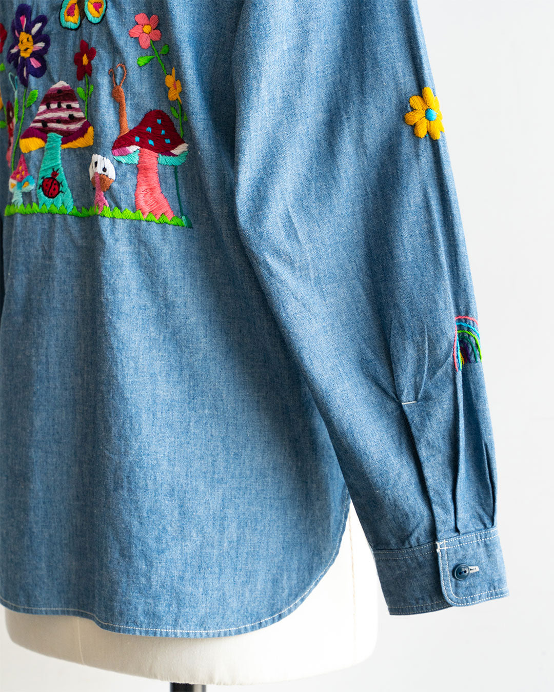 【Behind The River】Work Chambray Shirts『Hand Embroidery In Oaxaca Mexico』