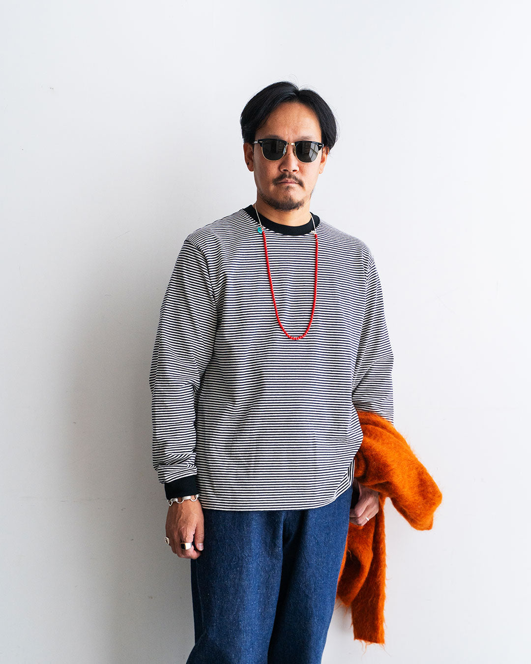 着用モデル 身長175cm　体重69kg　
サイズ着用: 40　COLOR: White / Black