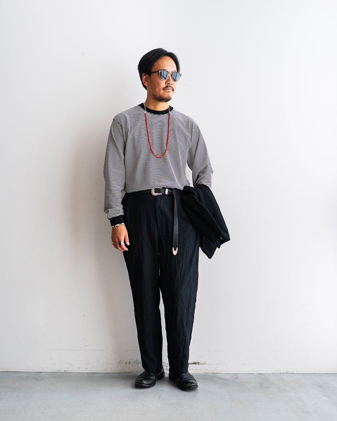 着用モデル 身長175cm　体重69kg　
サイズ着用: 40　COLOR: White / Black
