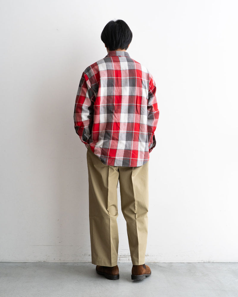 着用モデル 身長175cm　体重69kg　着用サイズ M / カラー Red