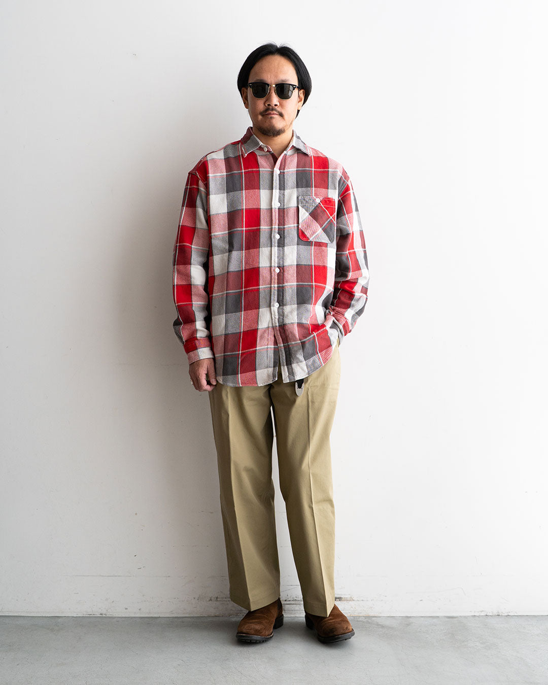 着用モデル 身長175cm　体重69kg　着用サイズ M / カラー Red