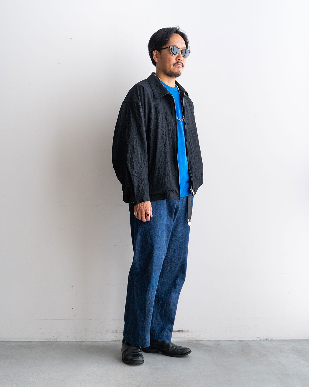 着用モデル 身長175cm 体重69kg / 着用サイズ 48
カラー　BLACK
