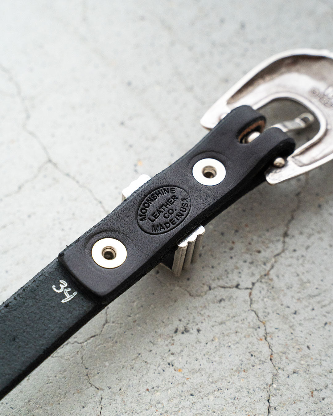 【MOONSHINE】Del Rio Buckle Western Leather Long Belt ”Made IN USA"