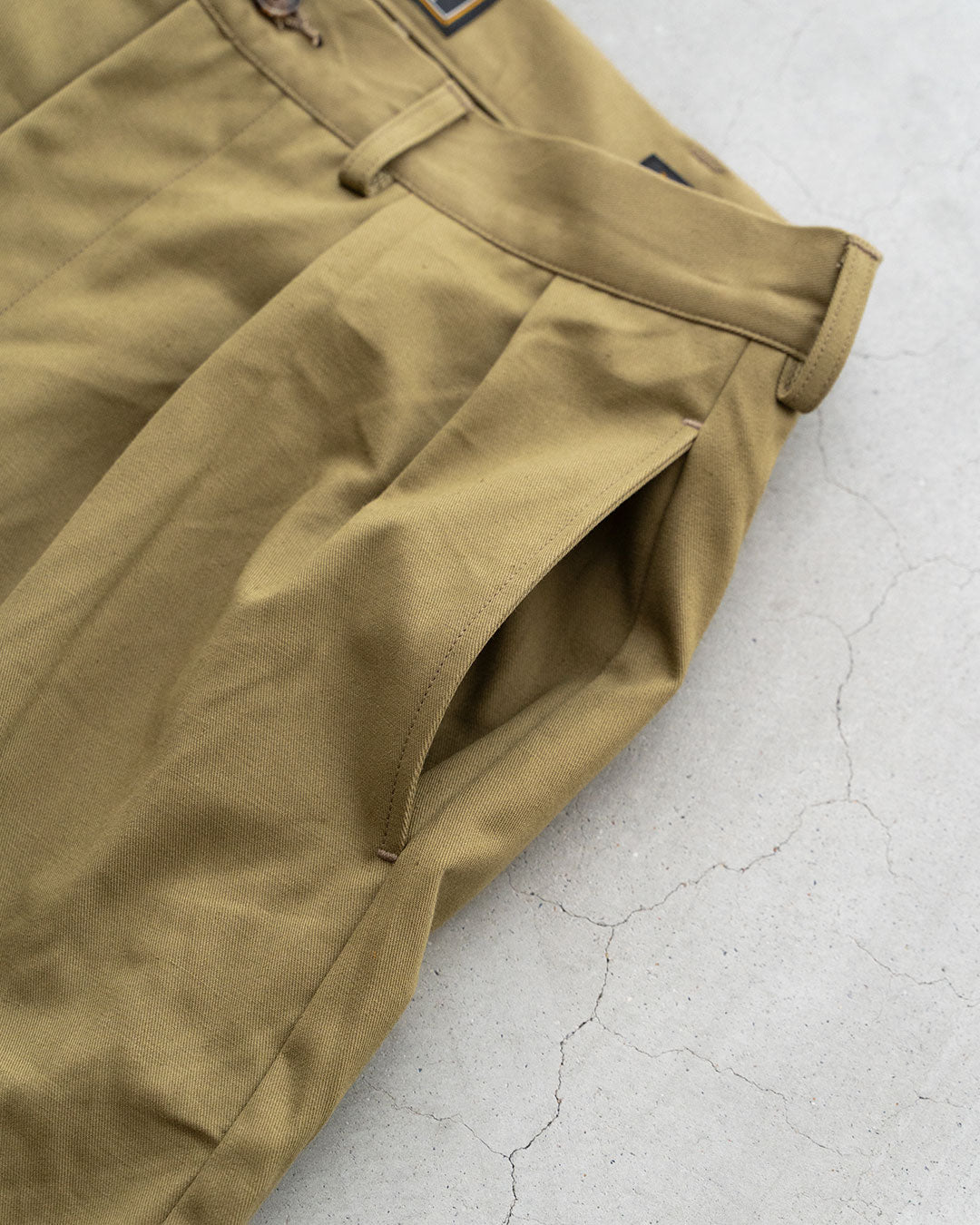 【AGE OLD】Classic 2tuck Shorts『1970s Italian Military Sleeping Bag Cover Fabrics』