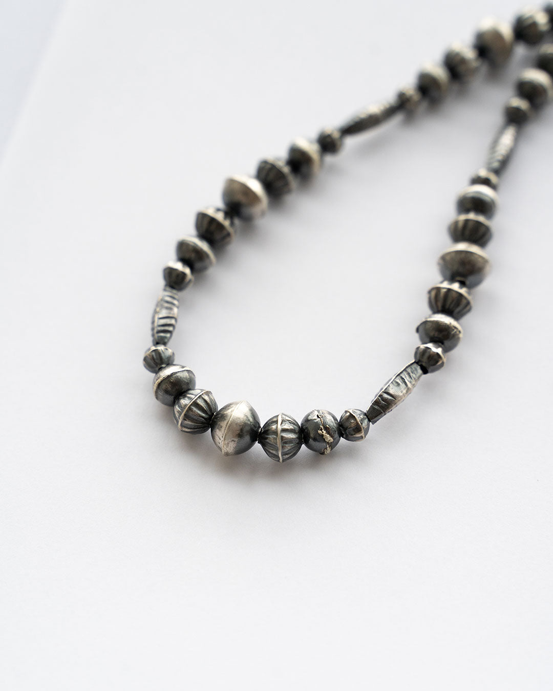 【Indian Jewelry】60-70s Vintage Navajo Pearl Handmade Silver Bead Necklace 『55cm』①