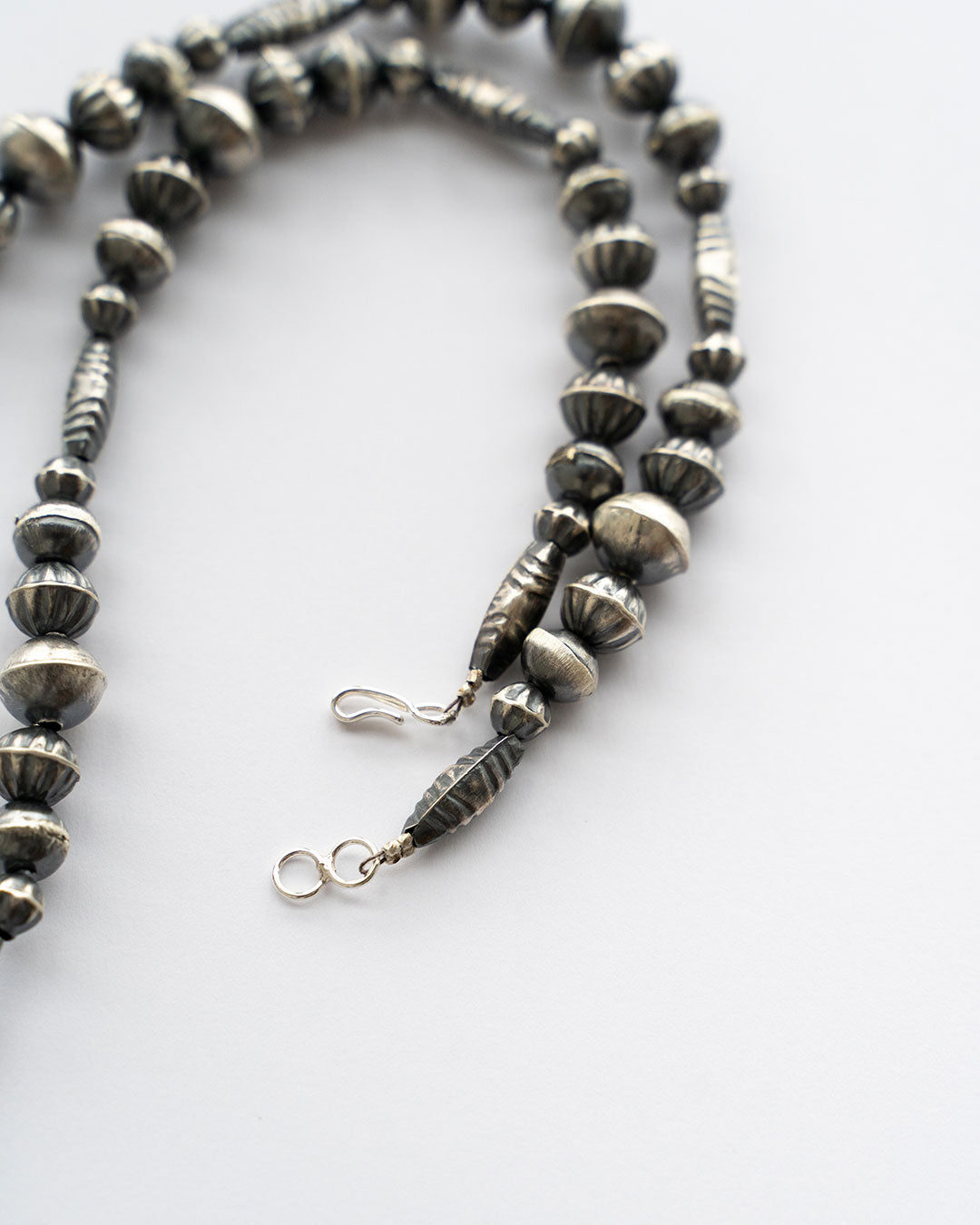 【Indian Jewelry】60-70s Vintage Navajo Pearl Handmade Silver Bead Necklace 『55cm』①