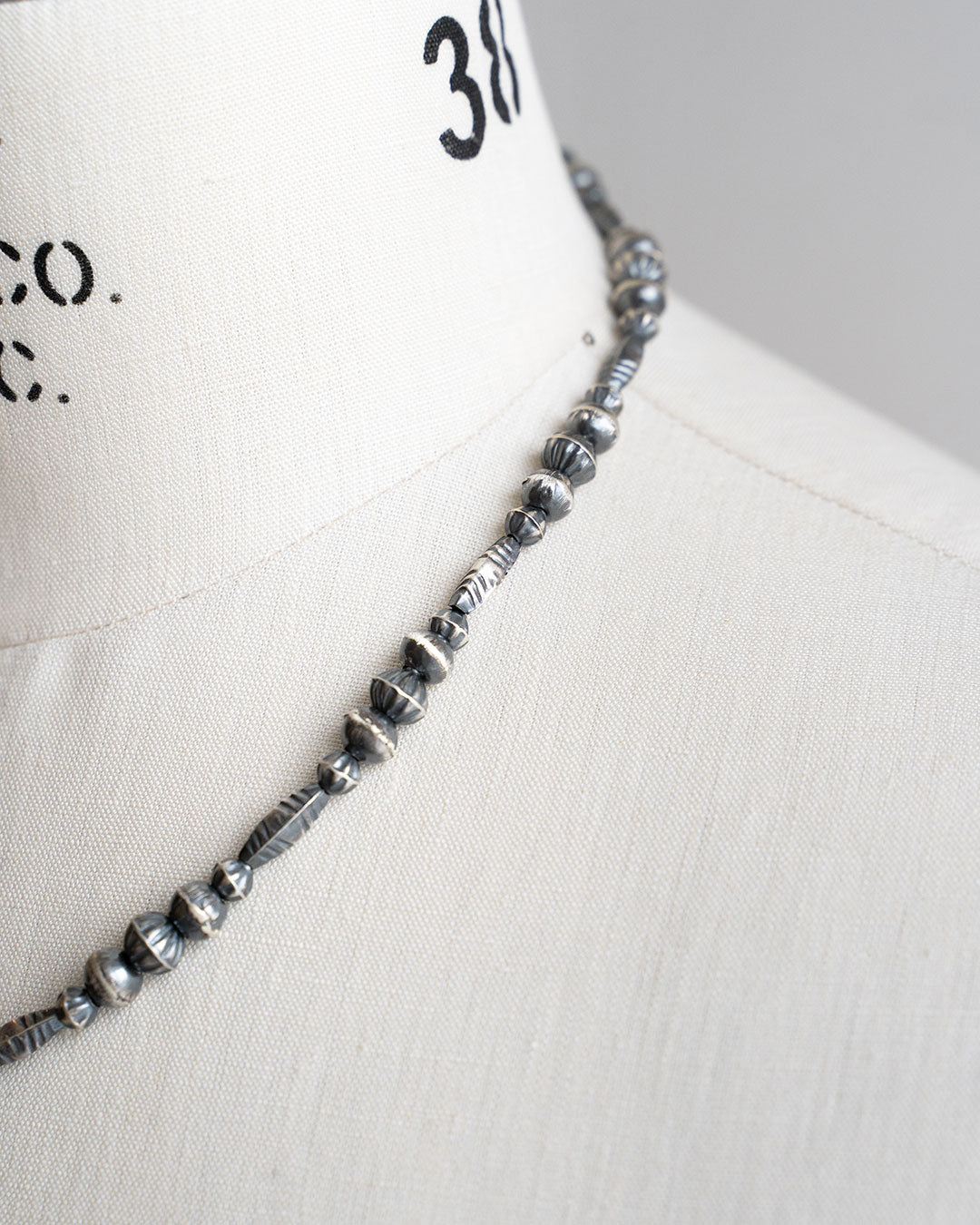 【Indian Jewelry】60-70s Vintage Navajo Pearl Handmade Silver Bead Necklace 『55cm』②