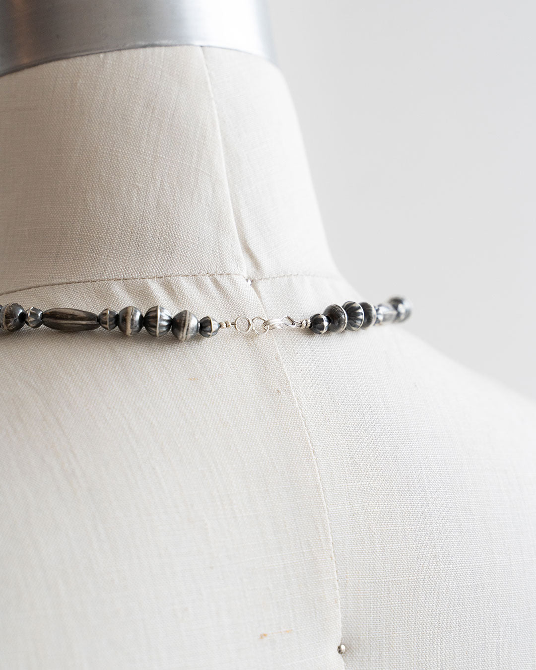 【Indian Jewelry】60-70s Vintage Navajo Pearl Handmade Silver Bead Necklace 『55cm』③