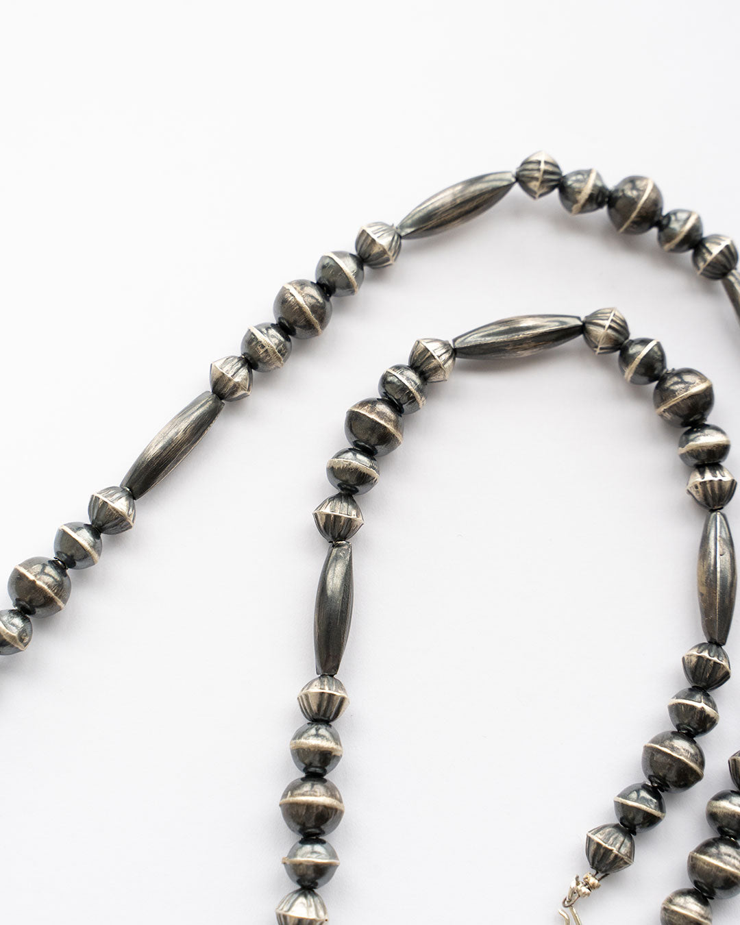 【Indian Jewelry】60-70s Vintage Navajo Pearl Handmade Silver Bead Necklace 『60cm』①