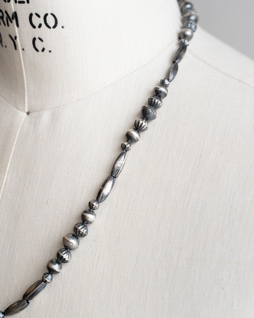 【Indian Jewelry】60-70s Vintage Navajo Pearl Handmade Silver Bead Necklace 『65cm』①