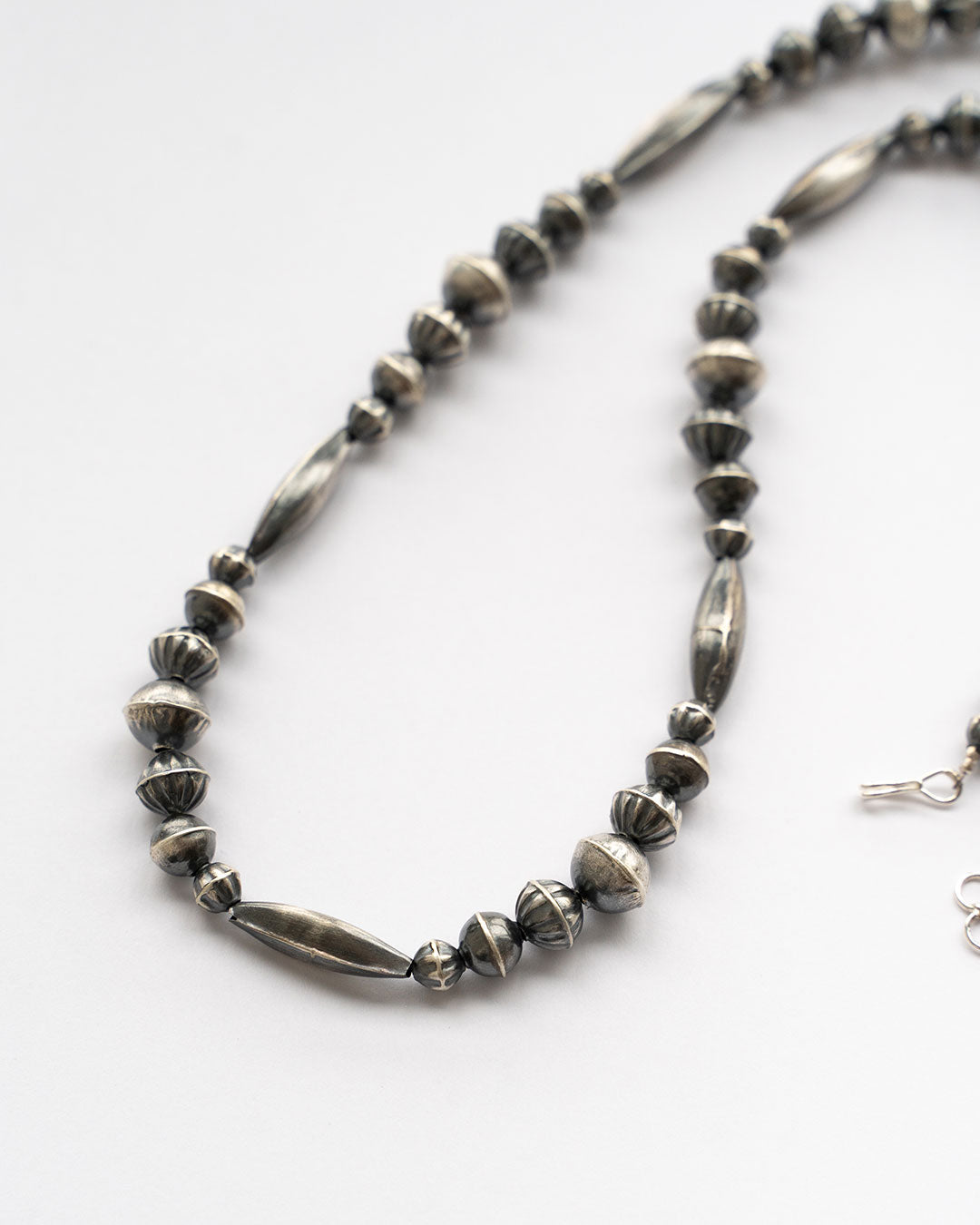 【Indian Jewelry】60-70s Vintage Navajo Pearl Handmade Silver Bead Necklace 『65cm』②