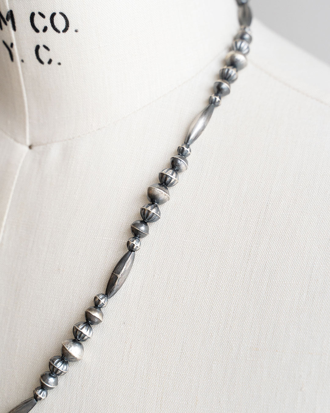 【Indian Jewelry】60-70s Vintage Navajo Pearl Handmade Silver Bead Necklace 『65cm』②