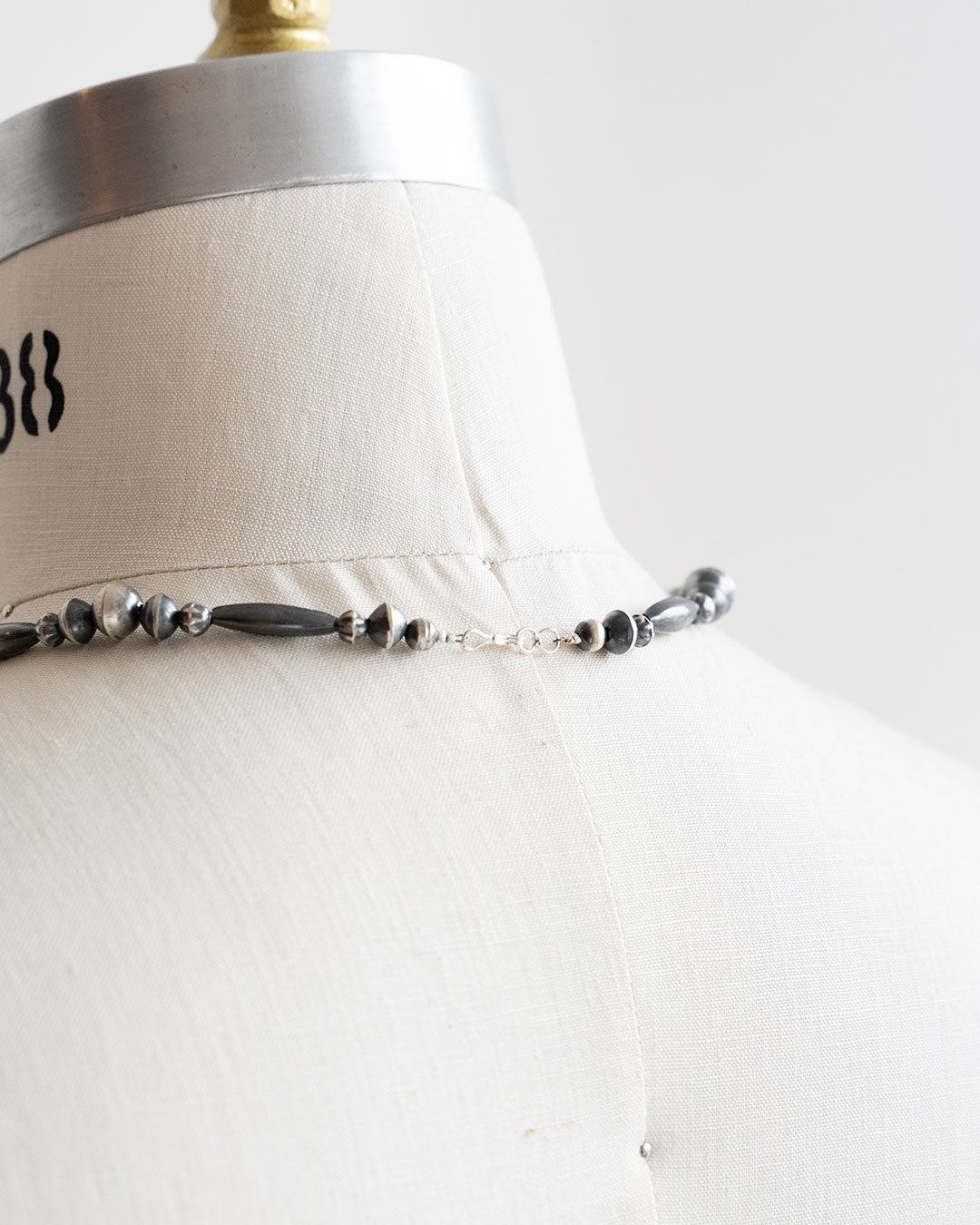【Indian Jewelry】60-70s Vintage Navajo Pearl Handmade Silver Bead Necklace 『70cm』①