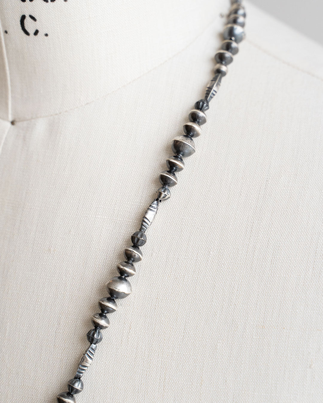 【Indian Jewelry】60-70s Vintage Navajo Pearl Handmade Silver Bead Necklace 『75cm』①