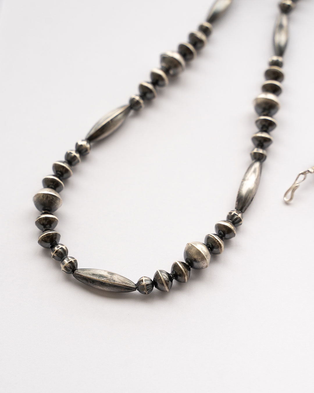 【Indian Jewelry】60-70s Vintage Navajo Pearl Handmade Silver Bead Necklace 『75cm』②