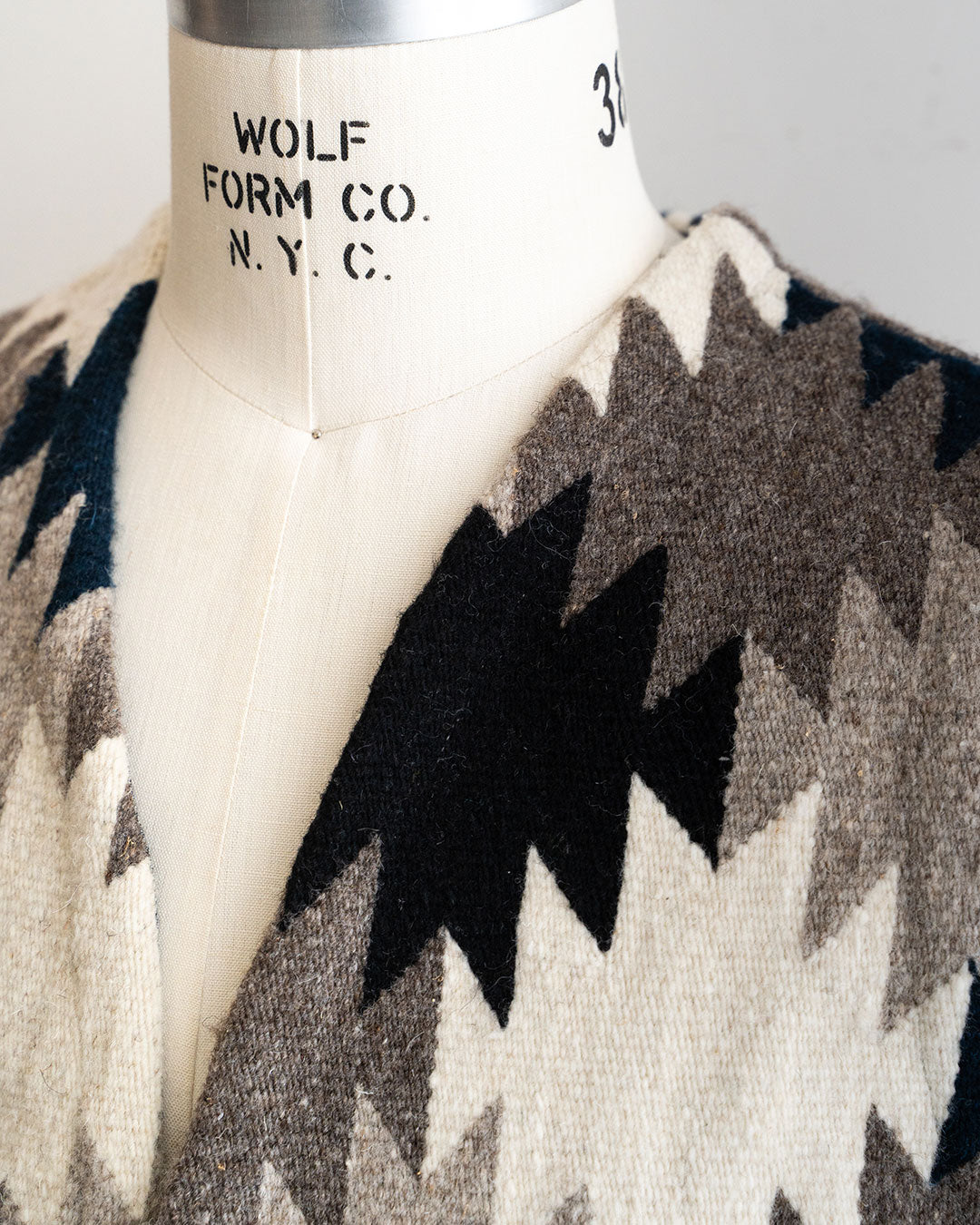 【Hilos De Tradición】Rug Vest 『MILL ESTRELLA』  Oaxaca Handwoven