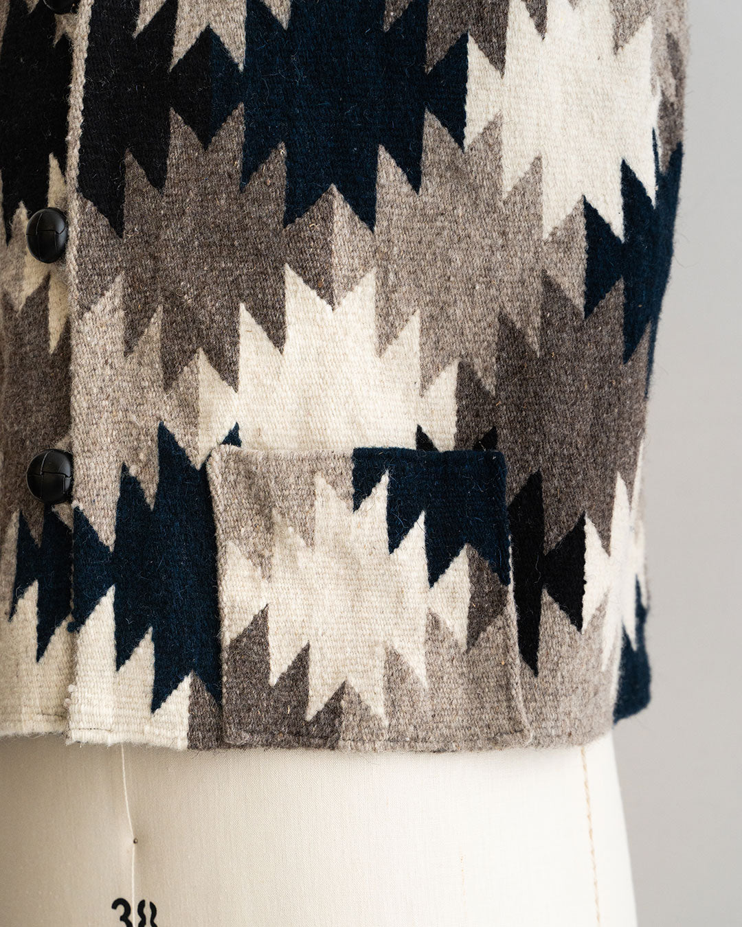 【Hilos De Tradición】Rug Vest 『MILL ESTRELLA』  Oaxaca Handwoven