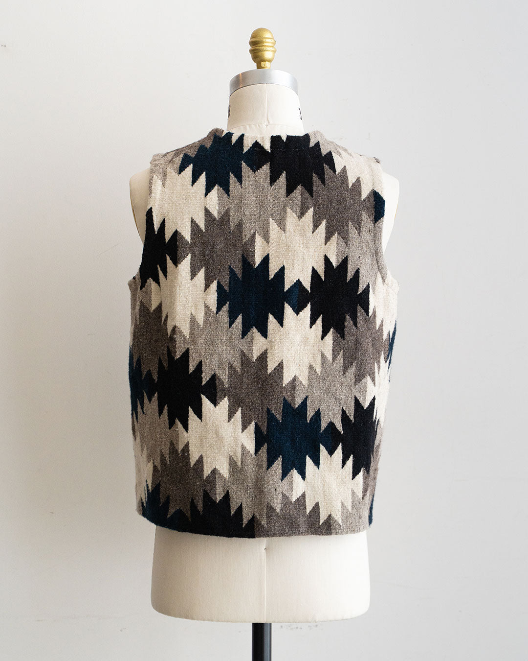 【Hilos De Tradición】Rug Vest 『MILL ESTRELLA』  Oaxaca Handwoven
